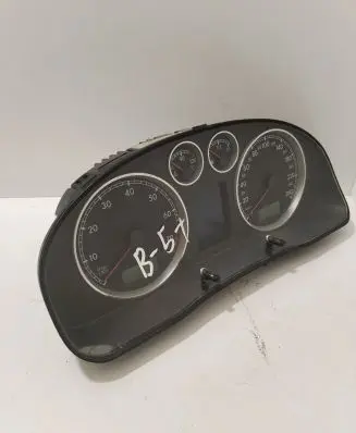 Volkswagen PASSAT B5.5 Speedometer (instrument cluster) 3B0920846 25060115 110080138001