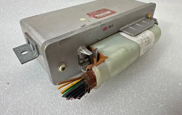 Audi 80 90 S2 B4 ABS control unit/module 4A0907379A 0265100056 36619104