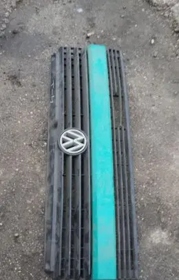 Volkswagen Transporter - Caravelle T4 Front bumper lower grill 701853653