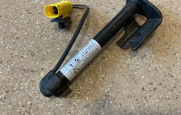 BMW iX Bonnet Pedestrian Airbag Actuator 7933383