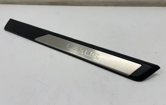 Lexus ES VII XZ10 Front sill trim cover 6791133150
