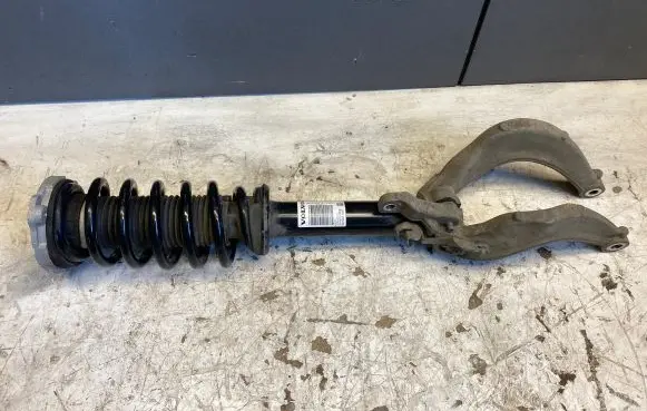 Volvo XC60 Front shock absorber/damper 31681983 P32213633