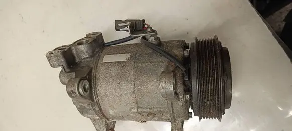 BMW 5 F10 F11 Air conditioning (A/C) compressor (pump) VPBLUH19D786AB 19D786