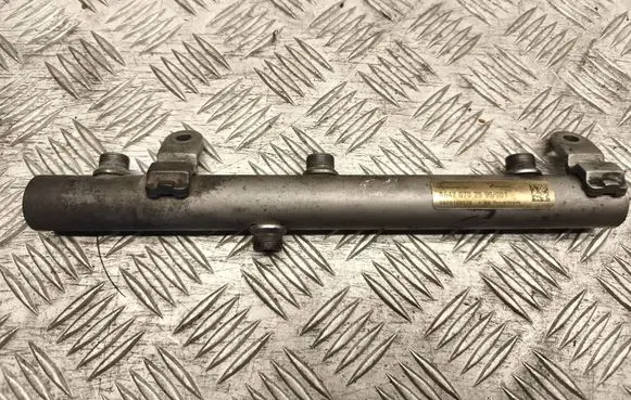 Mercedes-Benz C W204 Fuel main line pipe A6420702595 0809100078