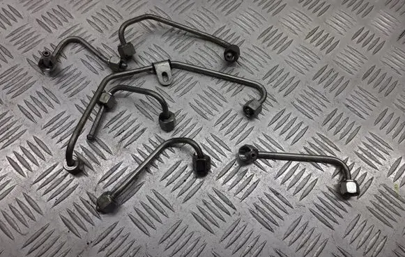 Opel Mokka X Fuel line pipe