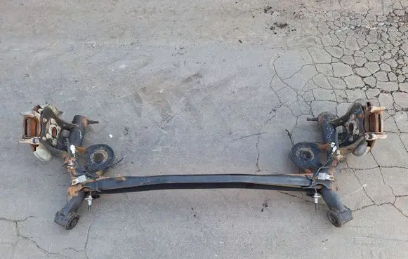 Suzuki Swift II Rear axle beam 