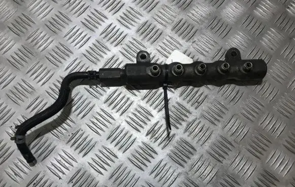 Toyota RAV 4 (XA30) Fuel main line pipe