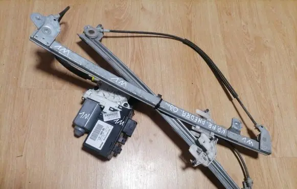 Lancia Phedra Front door window regulator with motor 1488726080 991712203 A91712100