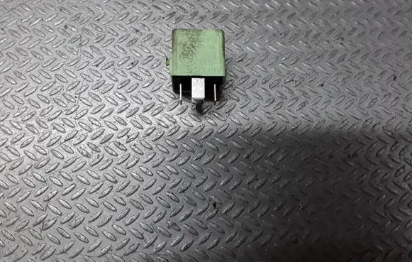 BMW 5 E60 E61 Other relay 61368373700