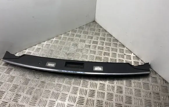 BMW 7 F01 F02 F03 F04 Number plate light 7194176