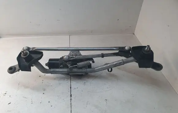 Mitsubishi Outlander Front wiper linkage and motor 8605C018