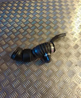 Audi A8 S8 D3 4E Air intake duct part 4F0145747D
