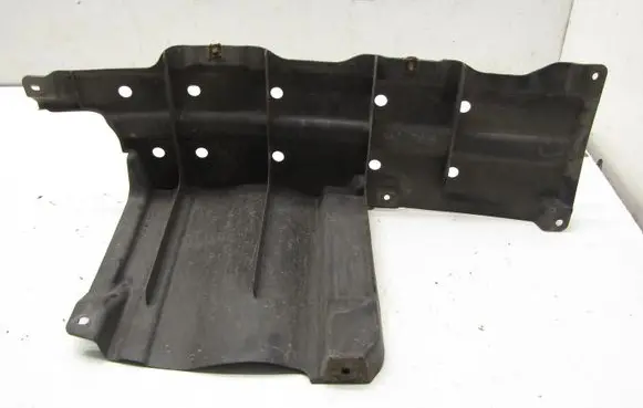 Suzuki Swift III Engine splash shield/under tray 