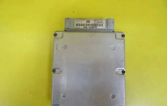 Ford Escort Engine control unit/module 92AB-12A650-EB 92AB12A650EB