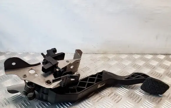 Clutch pedal