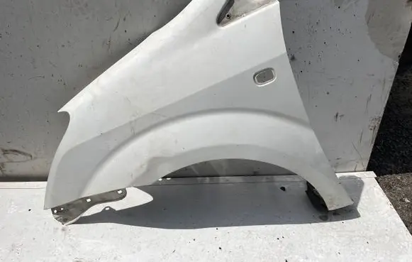 Toyota Corolla Verso AR10 Fender