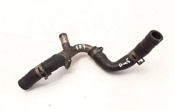 Engine coolant pipe/hose