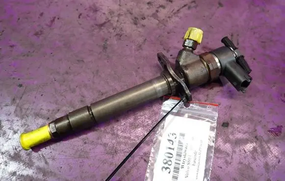Volvo S60 Fuel injector