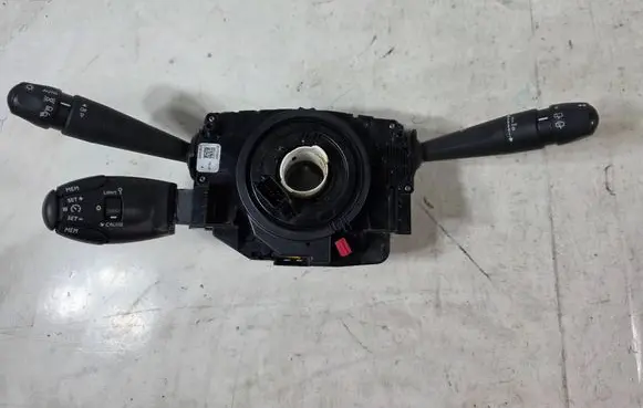 Peugeot 208 II Wiper turn signal indicator stalk/switch 98369259ZD00 98369259ZD