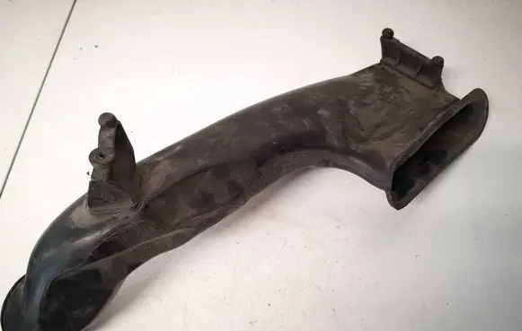 Opel Astra H Air intake hose/pipe 55351756