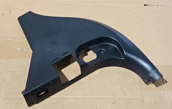 BMW 1 E82 E88 Foot area side trim 7058133 11242010