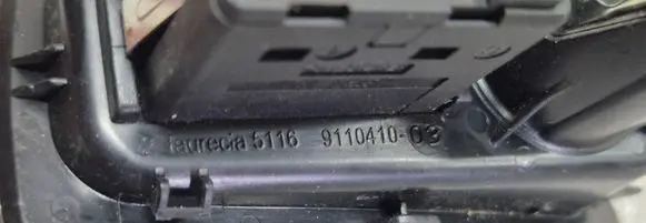 BMW 1 E81 E87 AUX in-socket connector 6930561