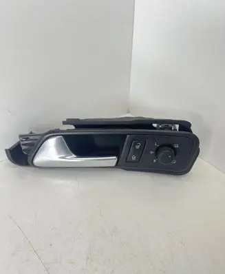 Volkswagen Touran I Front door interior handle trim 1T0837197A