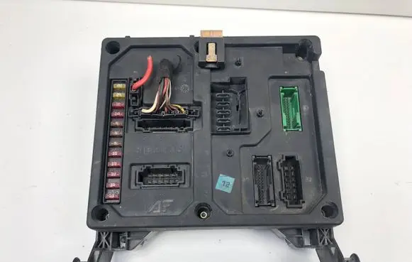 Ford Galaxy Fuse module S108145100E 7M0962258D 97VW14B205AB