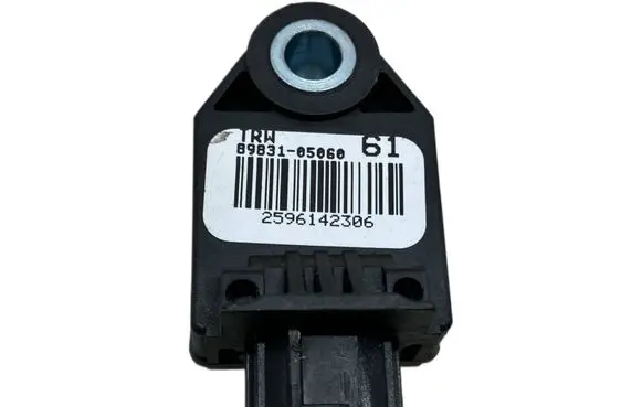 Toyota Avensis T270 Airbag deployment crash/impact sensor 8983105060 89831-05060