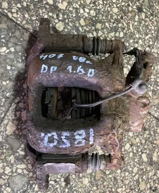 Peugeot 407 Front brake caliper