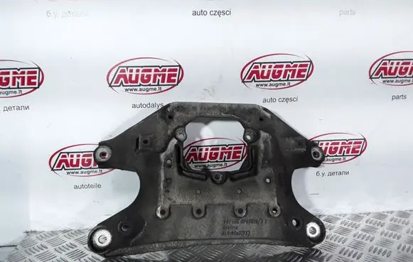 Gearbox mounting bracket