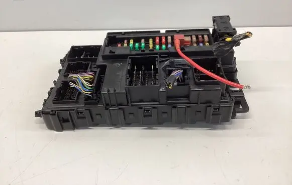 Ford Galaxy Fuse module HU5T15604CFE HU5T15604