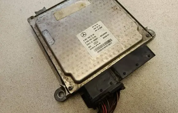 Mercedes-Benz CLK AMG A208 C208 Engine control unit/module A6519007500 A0064461540 28336101