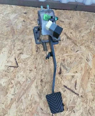 Hyundai i20 (PB PBT) Brake pedal 328001J110