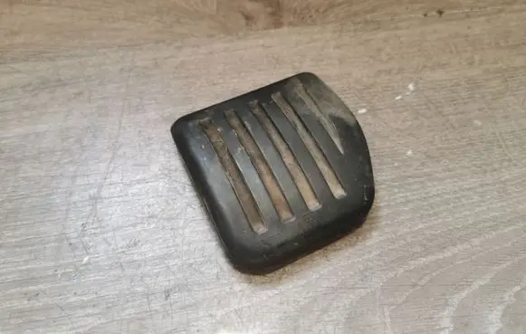 Volvo V70 Brake pedal 7G9N2457AA