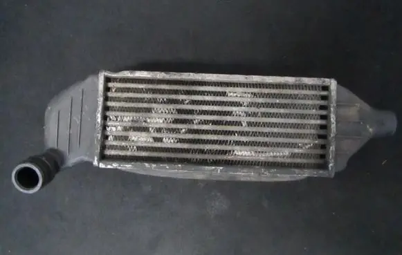 Ford Mondeo MK II Intercooler radiator 93ff9d634ah 93ff9933ad