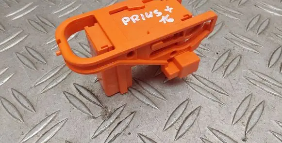 Toyota Prius+ (ZVW40) Fuse 5731G