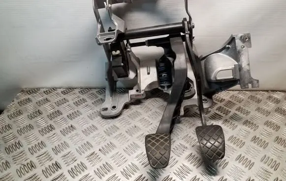 Audi A5 Sportback 8TA Pedal assembly 8K2721117