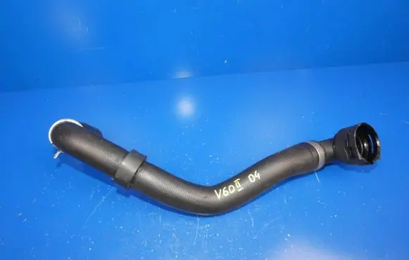 Volvo V60 Engine coolant pipe/hose 31474845