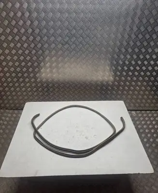 Nissan Terrano Trunk rubber seal (body)