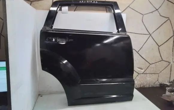 Dodge Caliber Rear door