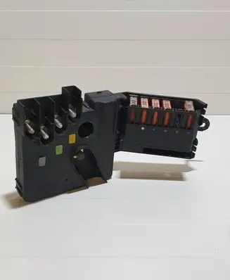 Mercedes-Benz E W211 Fuse module 013948371 013948381 E0000030