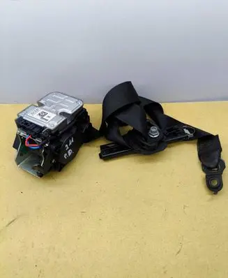 Mercedes-Benz E W211 Front seatbelt 2118604286