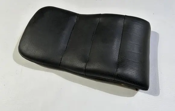 Chevrolet Corvette C6 Front seat headrest 7557552