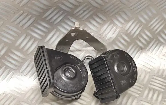 Opel Zafira C Horn signal 13472523