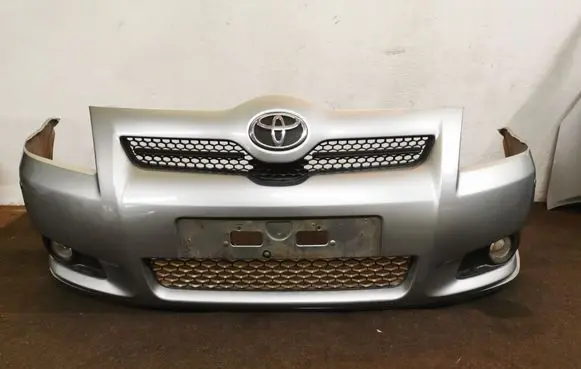 Toyota Corolla Verso AR10 Front bumper 
