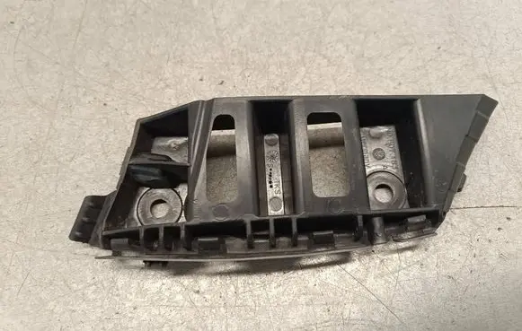Volkswagen Tiguan Front bumper mounting bracket 5N0807183