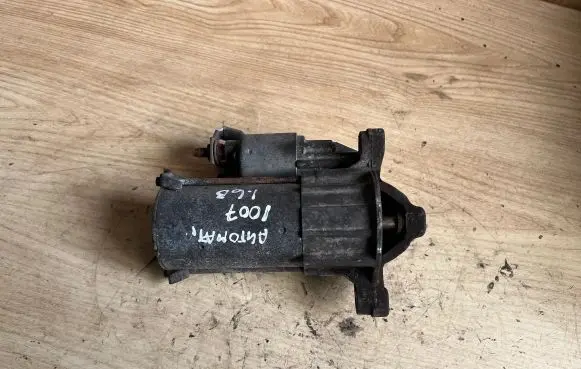 Peugeot 1007 Starter motor 9648644680