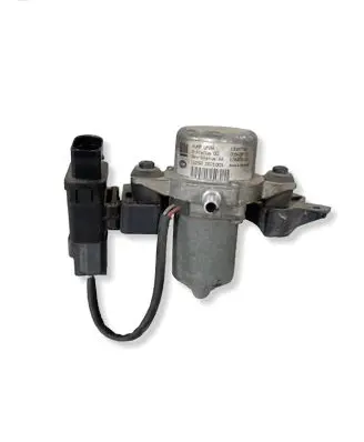 Opel Meriva B Vacuum pump 13337744 00942812 17497930