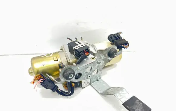 Mercedes-Benz SLK R170 Convertible roof hydraulic pump A1708000030
